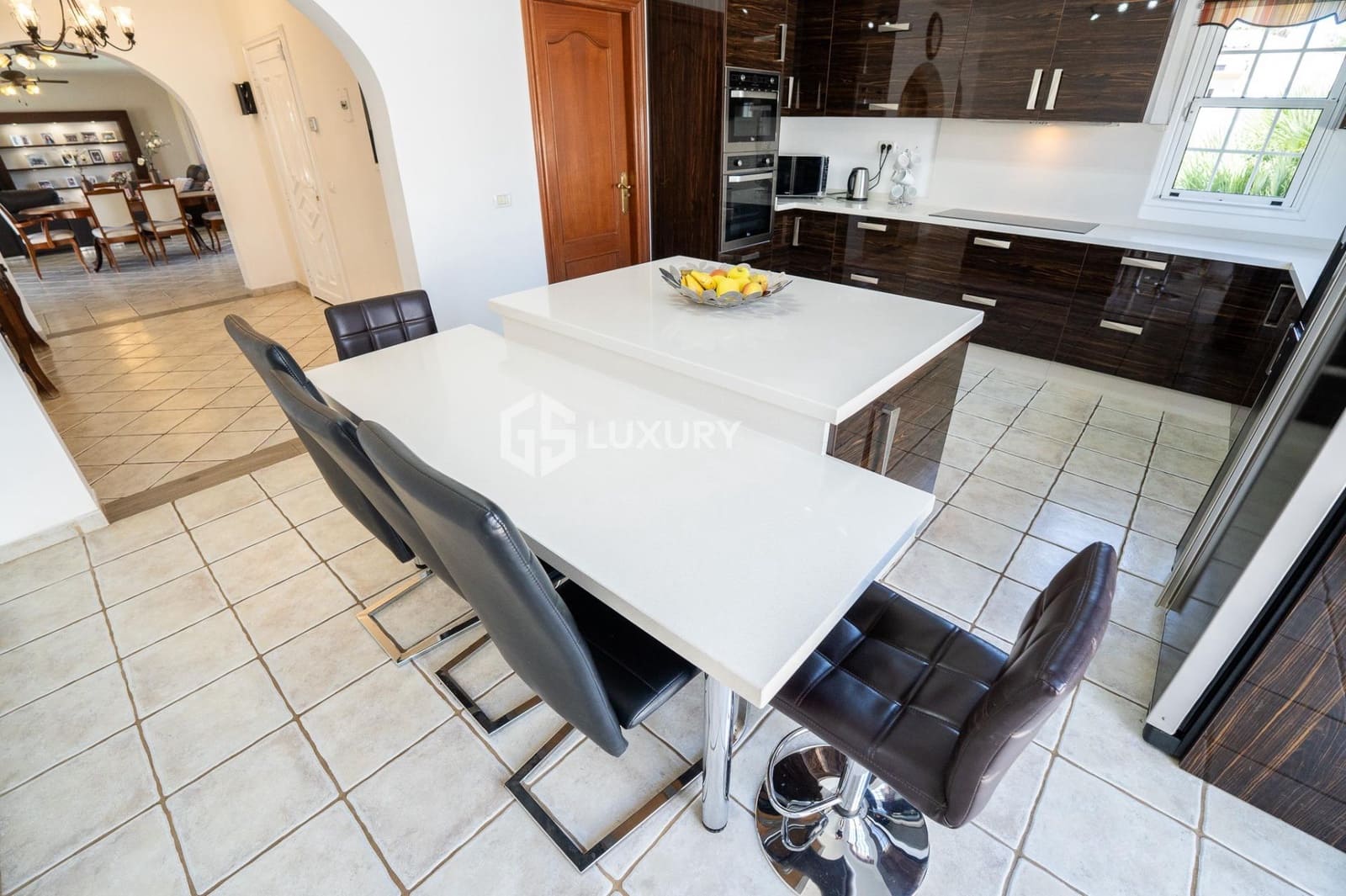 4 slaapkamer Villa te koop in San Miguel de Abona met zwembad garage - € 1.600.000 (Ref: 9240291)