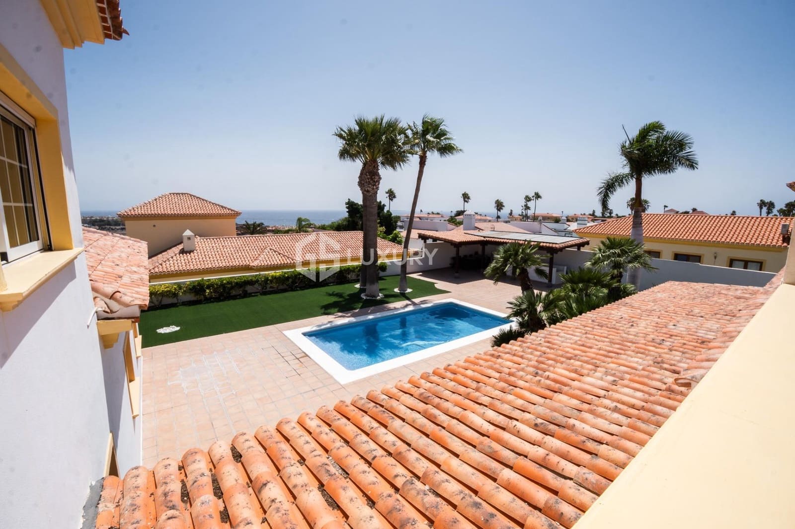 4 slaapkamer Villa te koop in San Miguel de Abona met zwembad garage - € 1.600.000 (Ref: 9240291)