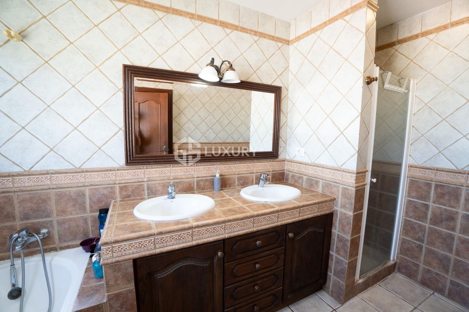 4 slaapkamer Villa te koop in San Miguel de Abona met zwembad garage - € 1.600.000 (Ref: 9240291)