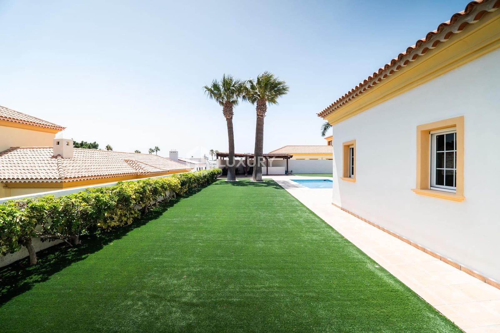 4 slaapkamer Villa te koop in San Miguel de Abona met zwembad garage - € 1.600.000 (Ref: 9240291)