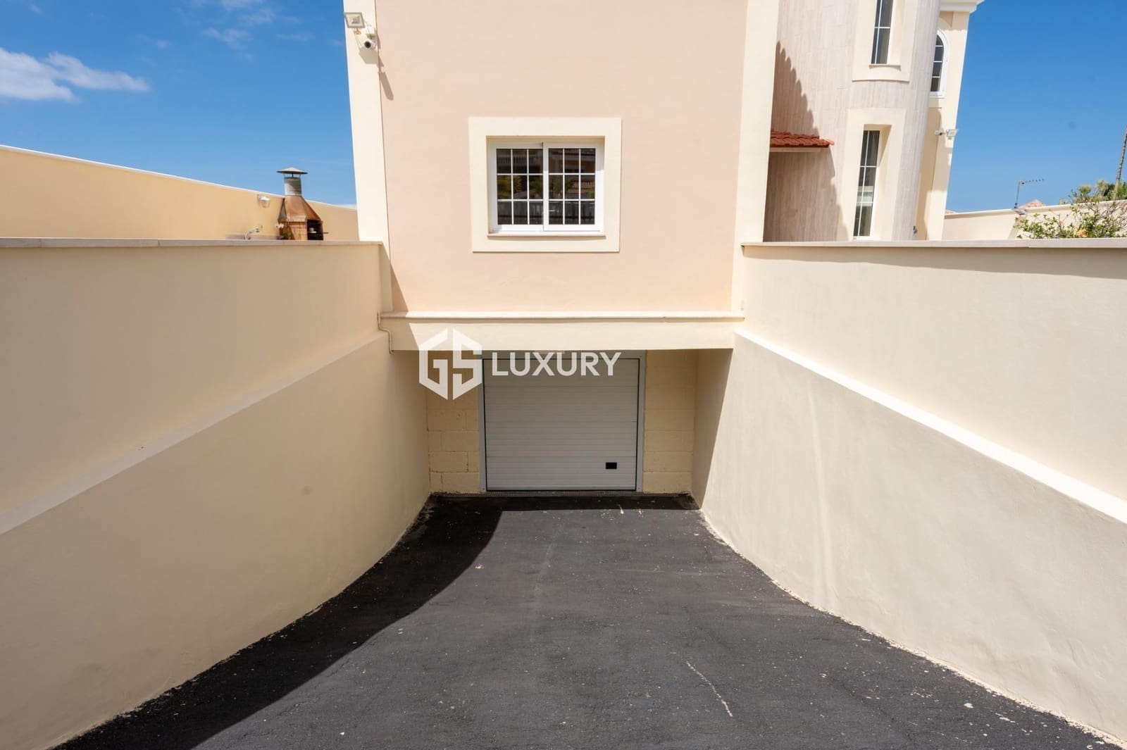 3 soveværelse Villa til salg i El Madronal med swimmingpool garage - € 1.769.000 (Ref: 9247145)