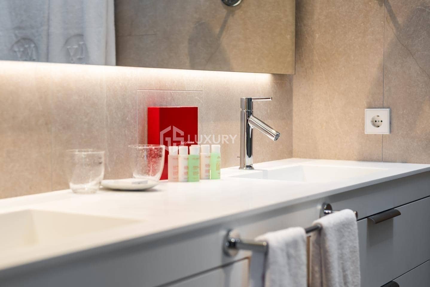 3 bedroom Penthouse for sale in Guia de Isora with pool garage - € 1,333,000 (Ref: 9257584)