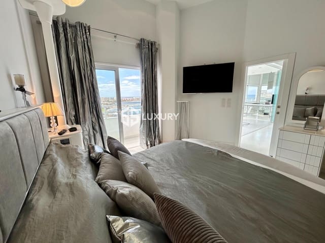 1 soveværelse Penthouse til salg i Playa de las Américas, Adeje med swimmingpool garage - € 1.595.000 (Ref: 9257585)