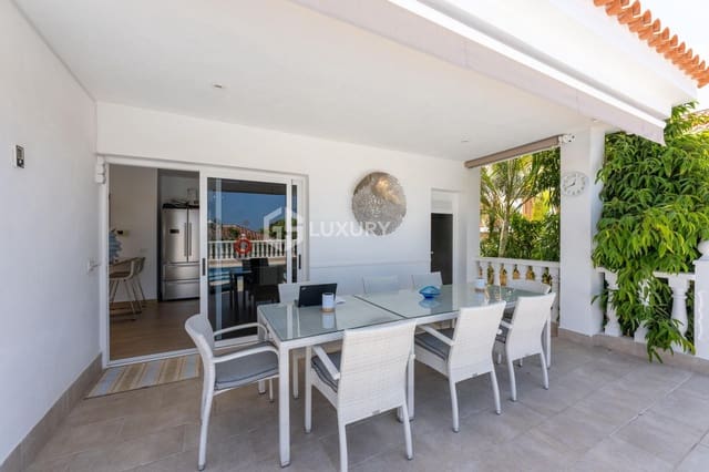 6 quarto Moradia para venda em Puerto Santiago, Santiago del Teide com piscina garagem - 1 380 000 € (Ref: 9262813)