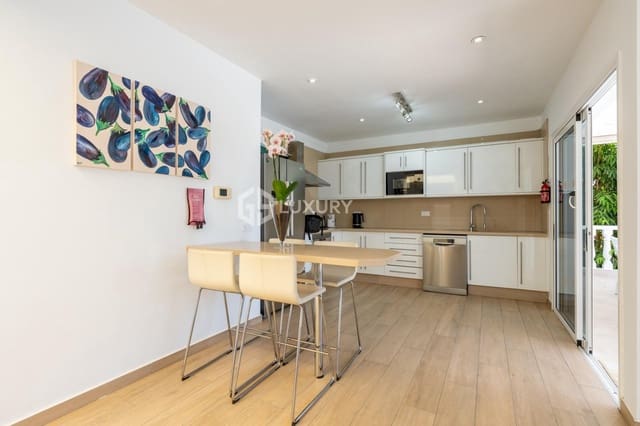 6 slaapkamer Villa te koop in Puerto Santiago, Santiago del Teide met zwembad garage - € 1.280.000 (Ref: 9262813)