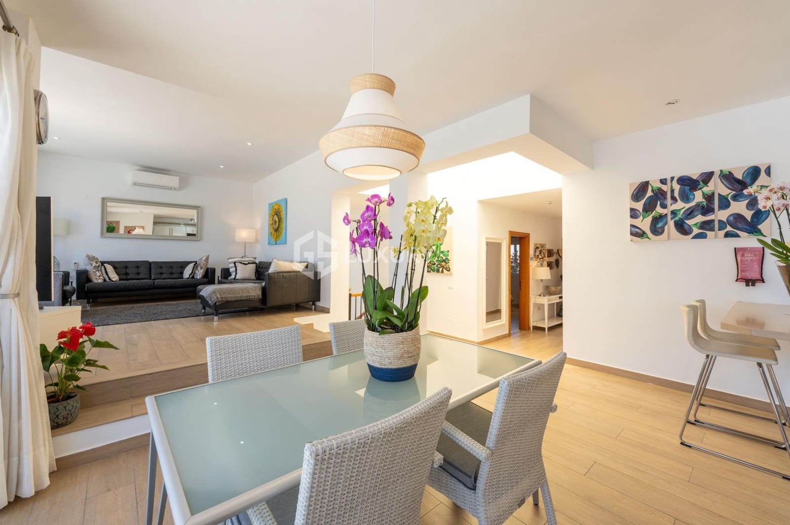 6 soverom Villa til salgs i Puerto Santiago med svømmebasseng garasje - € 1 280 000 (Ref: 9262813)