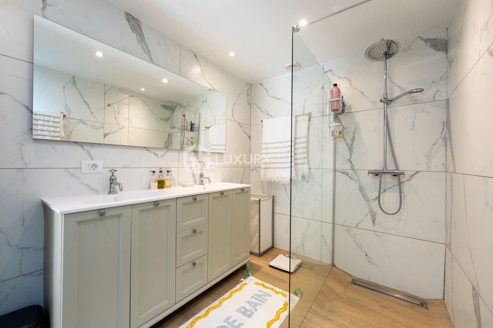 6 soverom Villa til salgs i Puerto Santiago med svømmebasseng garasje - € 1 280 000 (Ref: 9262813)