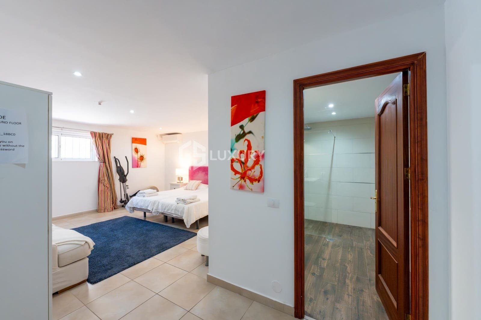 6 soverom Villa til salgs i Puerto Santiago med svømmebasseng garasje - € 1 280 000 (Ref: 9262813)