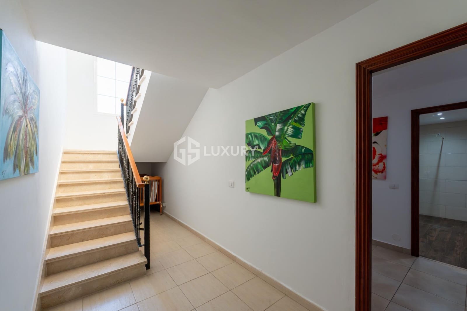 6 soverom Villa til salgs i Puerto Santiago med svømmebasseng garasje - € 1 280 000 (Ref: 9262813)