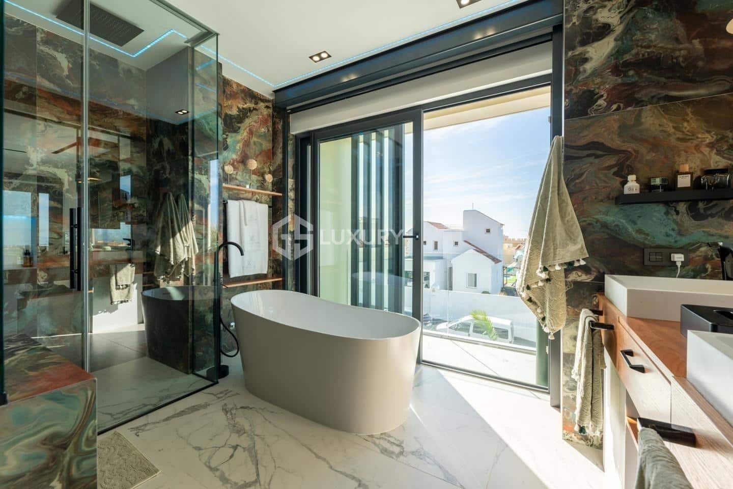 4 Zimmer Villa zu verkaufen in Costa Adeje mit Pool Garage - 3.500.000 € (Ref: 9264373)