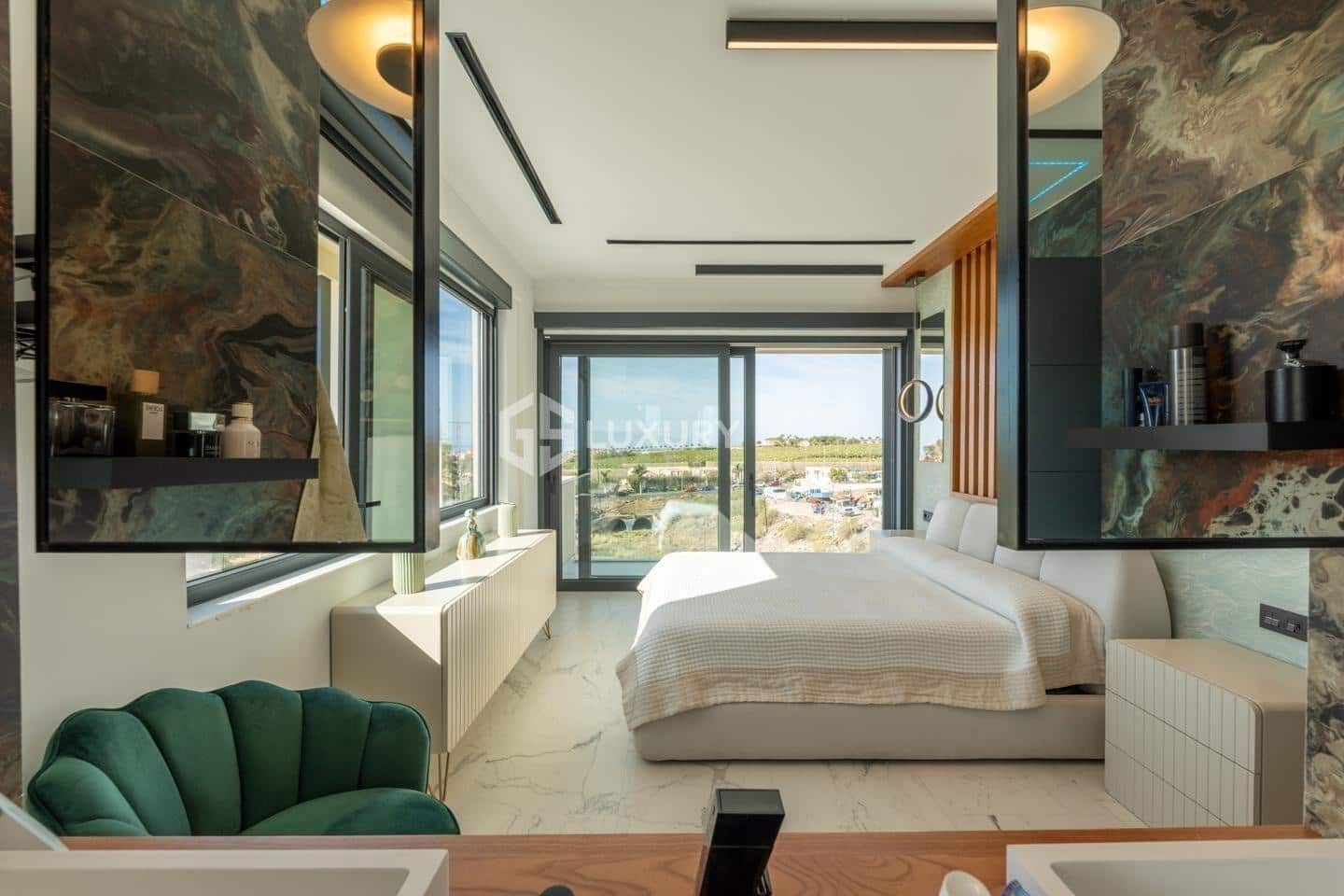 4 Zimmer Villa zu verkaufen in Costa Adeje mit Pool Garage - 3.500.000 € (Ref: 9264373)