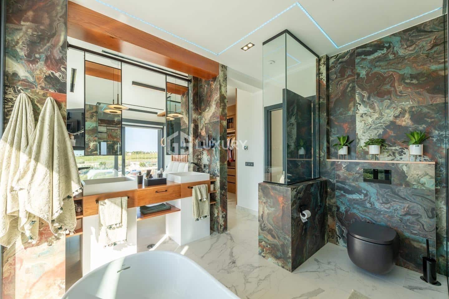 4 Zimmer Villa zu verkaufen in Costa Adeje mit Pool Garage - 3.500.000 € (Ref: 9264373)