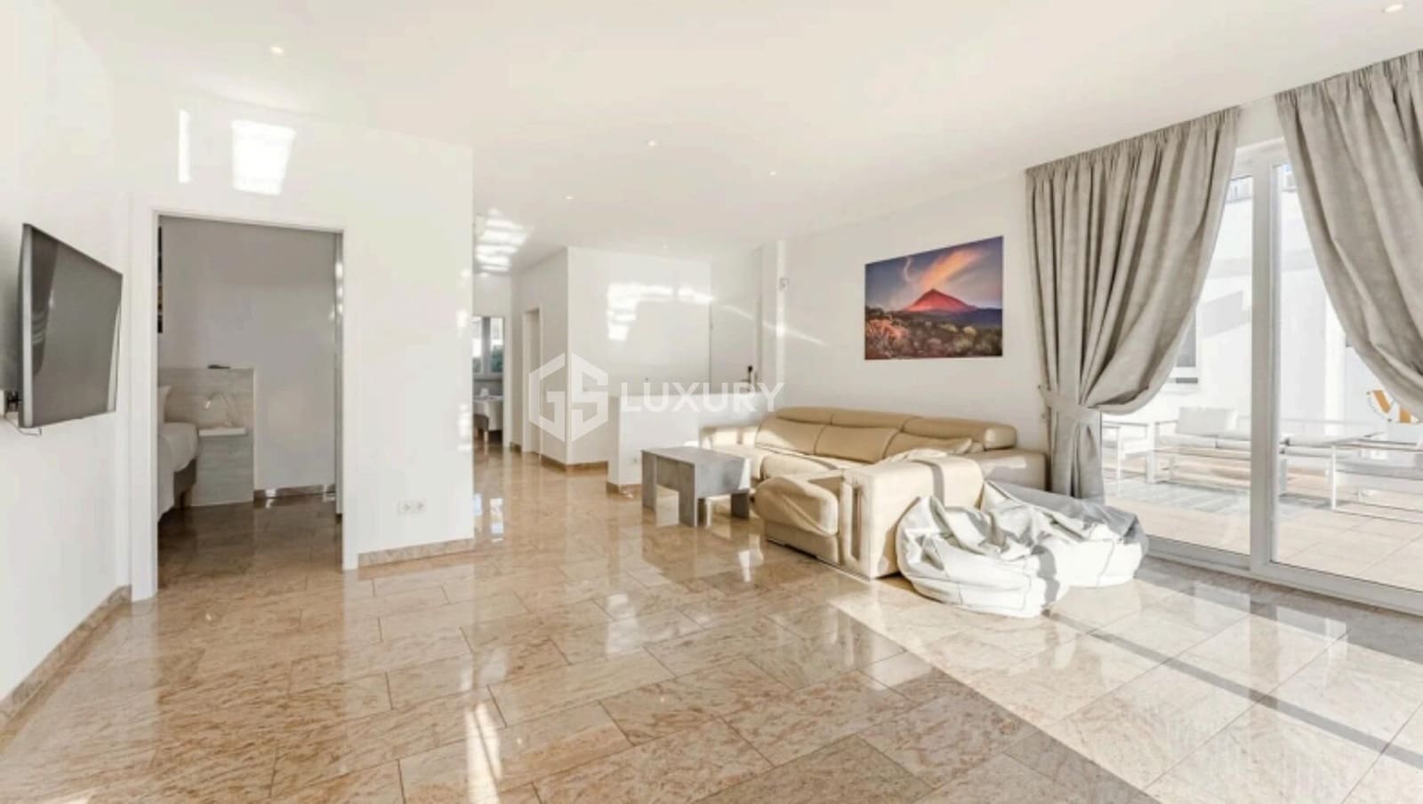 12 soverom Villa til salgs i Playa Paraiso med svømmebasseng garasje - € 4 000 000 (Ref: 9276540)