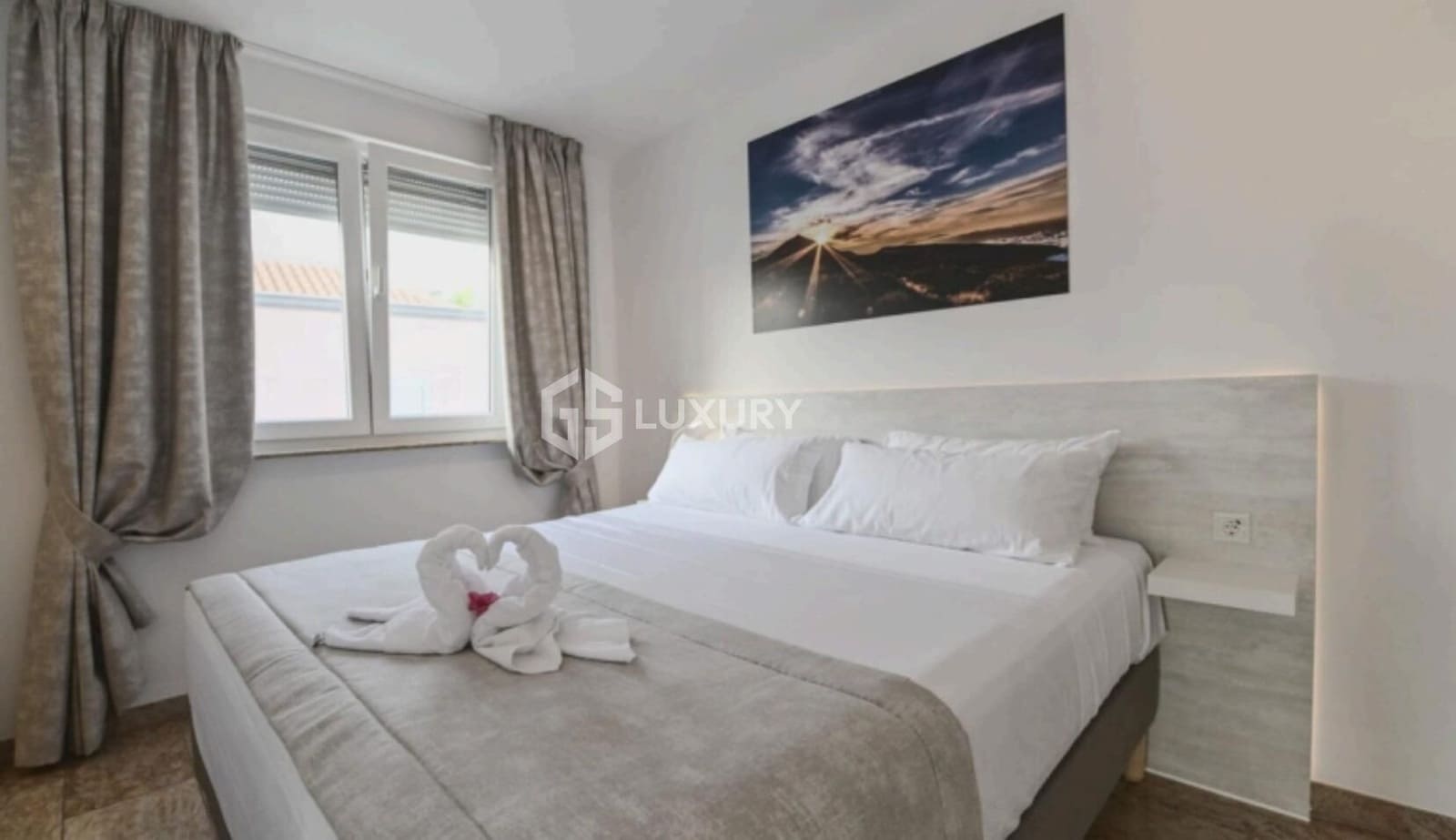 12 soverom Villa til salgs i Playa Paraiso med svømmebasseng garasje - € 4 000 000 (Ref: 9276540)