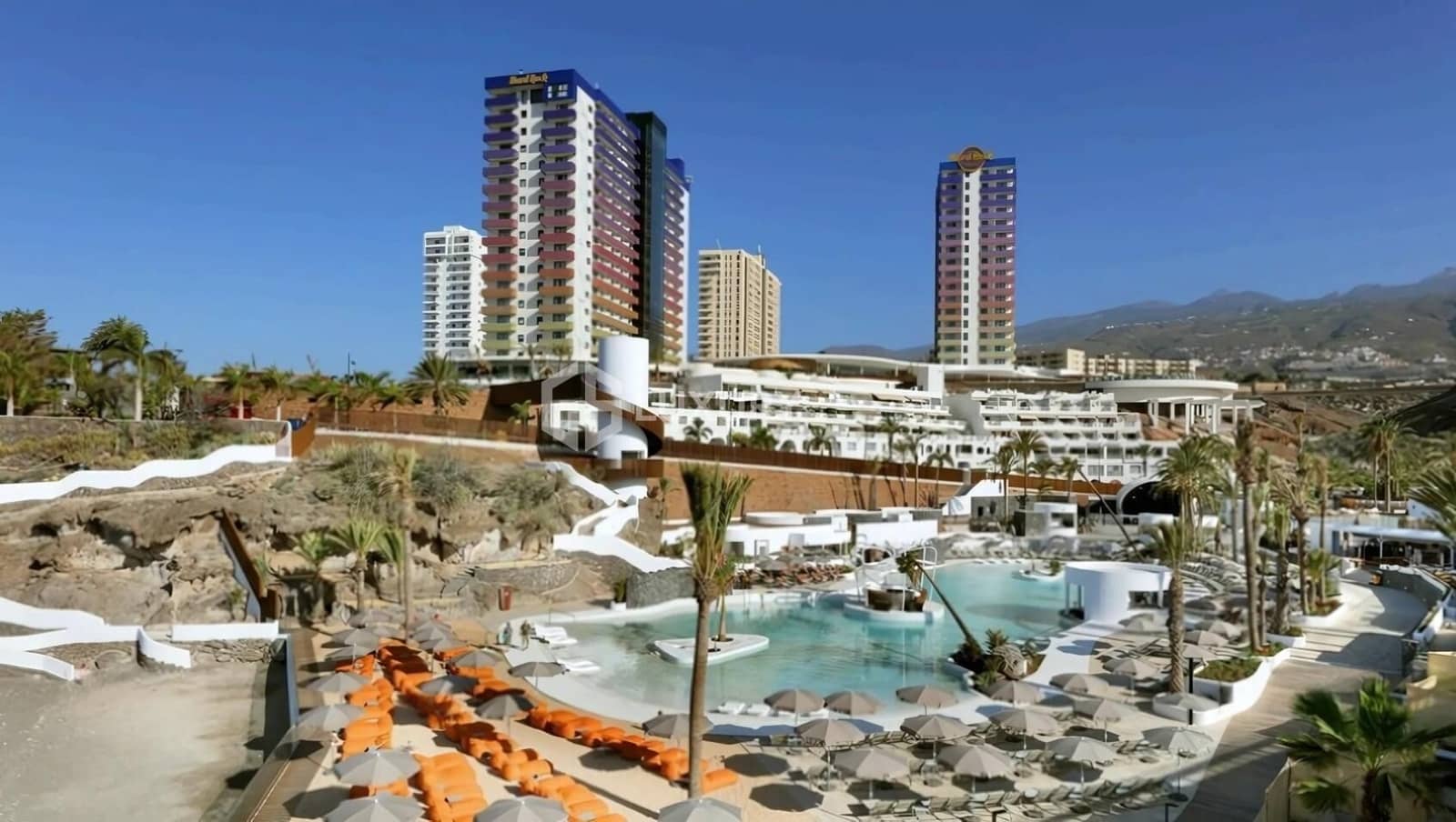 12 soverom Villa til salgs i Playa Paraiso med svømmebasseng garasje - € 4 000 000 (Ref: 9276540)