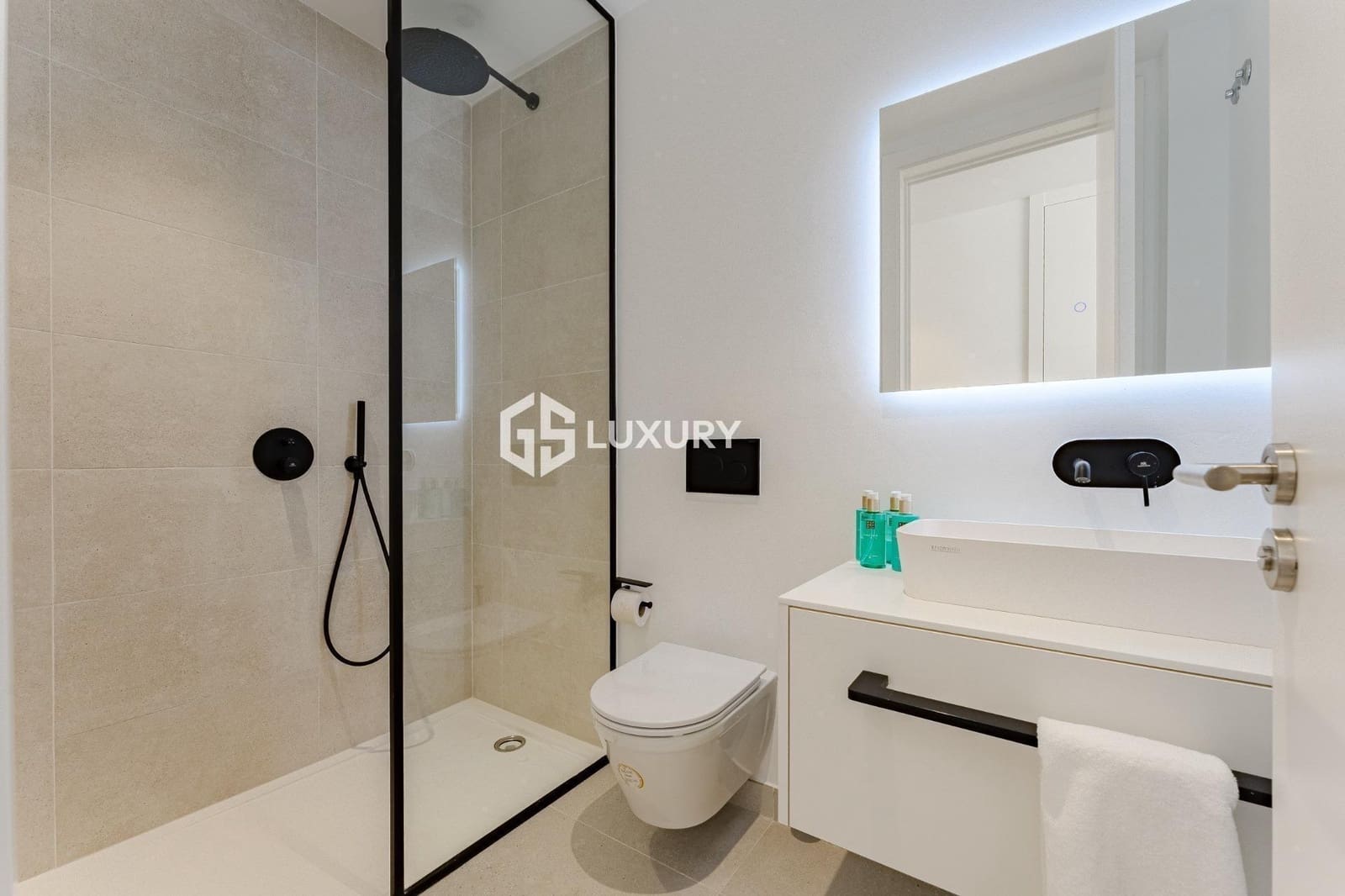 3 soverom Villa til salgs i Callao Salvaje med svømmebasseng garasje - € 1 749 000 (Ref: 9282403)