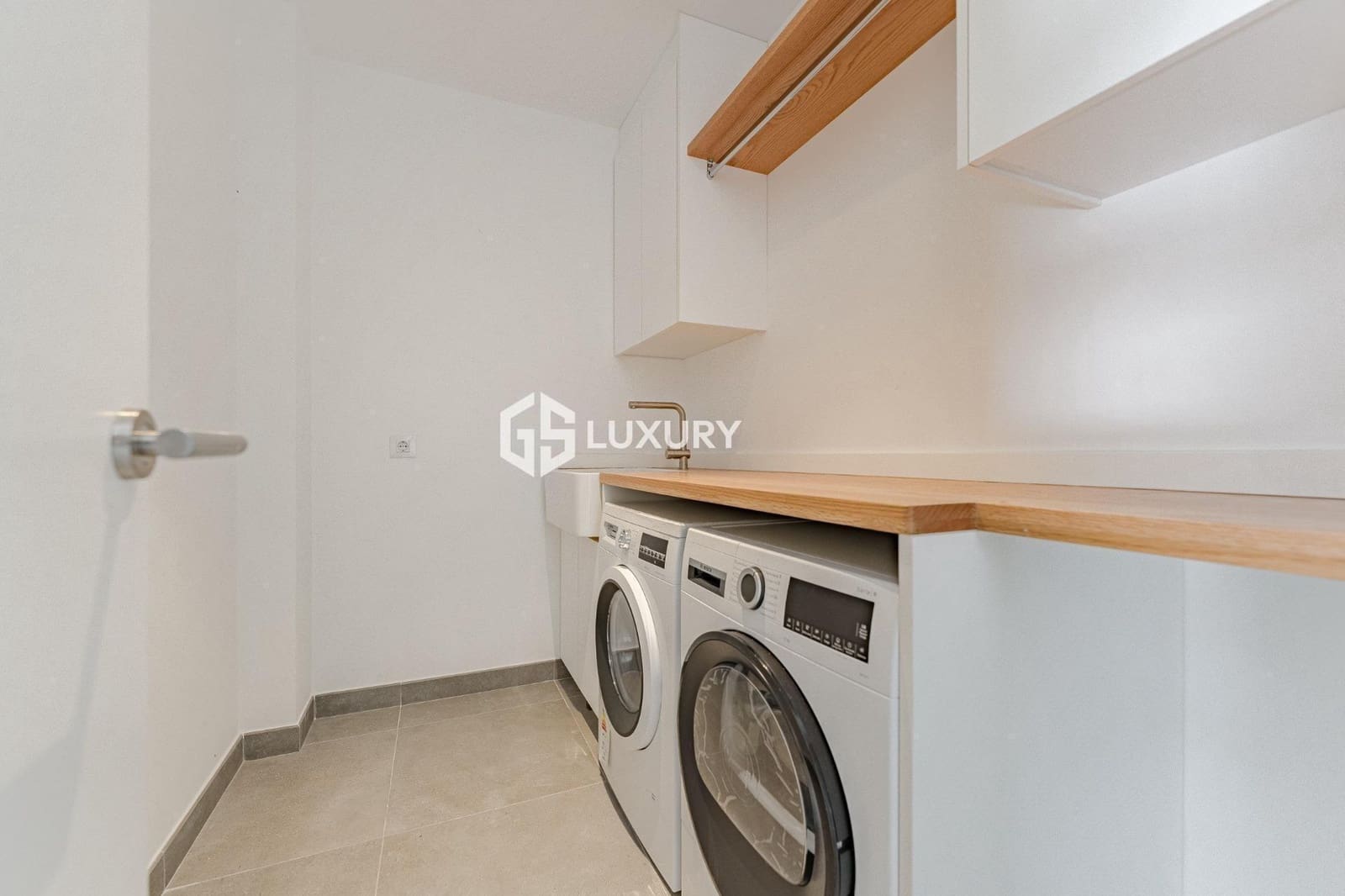 3 soverom Villa til salgs i Callao Salvaje med svømmebasseng garasje - € 1 749 000 (Ref: 9282403)