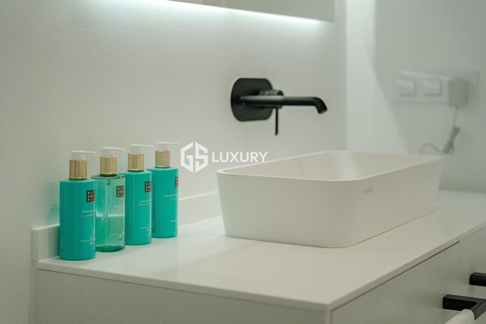 3 soverom Villa til salgs i Callao Salvaje med svømmebasseng garasje - € 1 749 000 (Ref: 9282403)