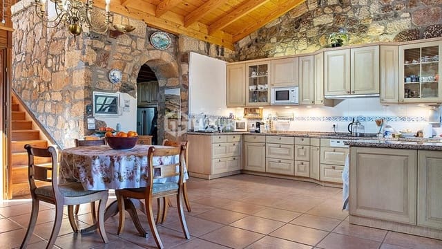 3 slaapkamer Villa te koop in Arona met zwembad garage - € 2.800.000 (Ref: 9282404)