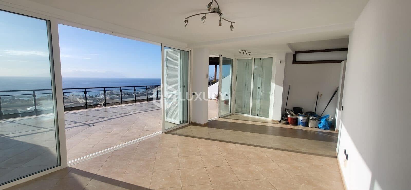 3 chambre Villa/Maison Mitoyenne à vendre à San Eugenio avec piscine garage - 850 000 € (Ref: 9301243)