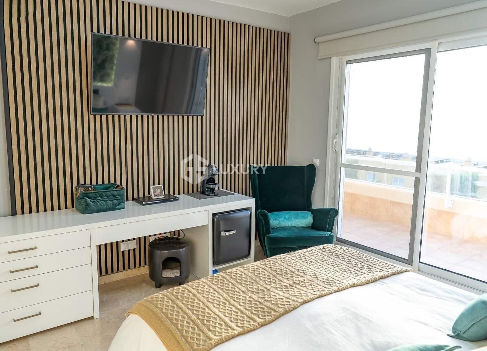 3 soveværelse Semi-Rækkehus til salg i Puerto Santiago med swimmingpool garage - € 1.500.000 (Ref: 9308699)