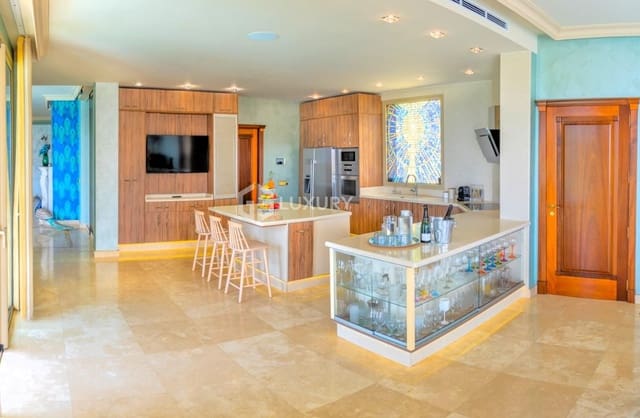 6 chambre Villa/Maison à vendre à La Caleta Adeje, Adeje avec piscine garage - 5 950 000 € (Ref: 9318039)