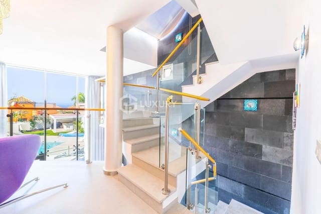 5 soveværelse Villa til salg i El Madroñal, Adeje med swimmingpool garage - € 2.670.000 (Ref: 9322626)