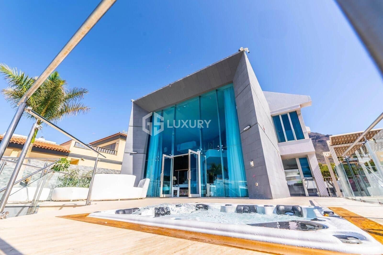 5 soveværelse Villa til salg i El Madronal med swimmingpool garage - € 2.670.000 (Ref: 9322626)