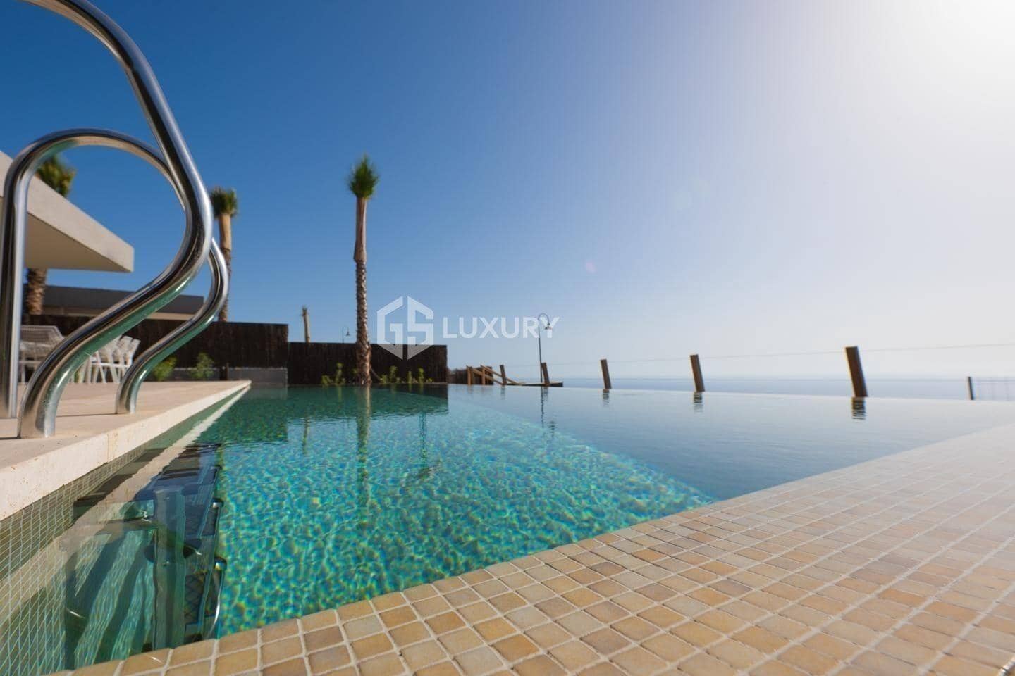 3 chambre Villa/Maison à vendre à Guia de Isora avec piscine garage - 2 100 000 € (Ref: 9341413)