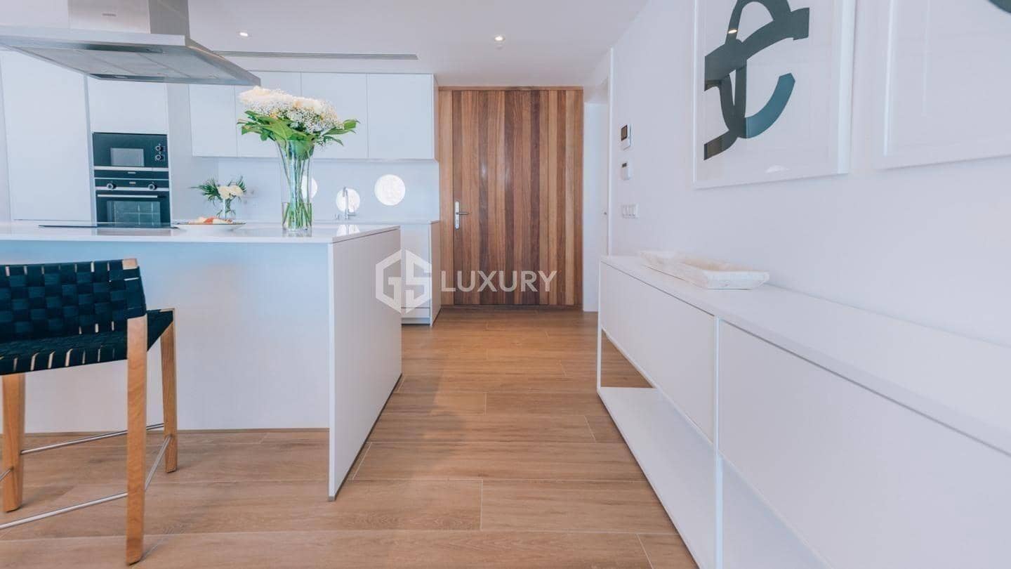 3 chambre Villa/Maison à vendre à Guia de Isora avec piscine garage - 2 100 000 € (Ref: 9341413)