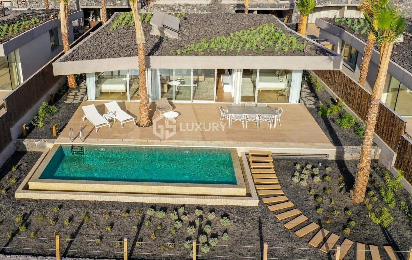 3 chambre Villa/Maison à vendre à Guia de Isora avec piscine garage - 2 100 000 € (Ref: 9341413)