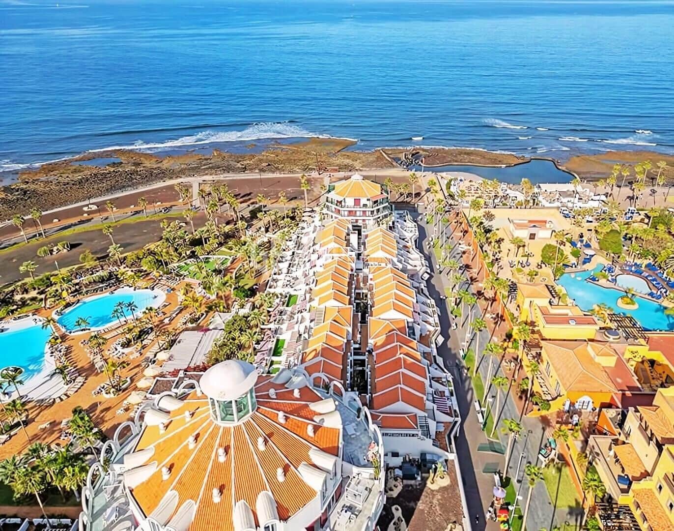 2 sovrum Takvåning till salu i Playa de las Americas med pool - 1 680 000 € (Ref: 9347669)