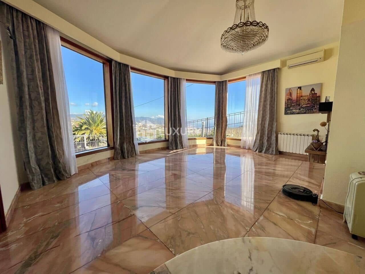 6 sypialnia Willa na sprzedaż w Santa Cruz de Tenerife z basenem garażem - 850 000 € (Ref: 9362545)
