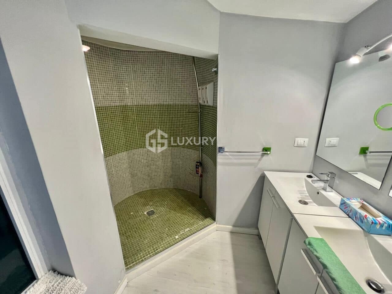 6 sypialnia Willa na sprzedaż w Santa Cruz de Tenerife z basenem garażem - 850 000 € (Ref: 9362545)