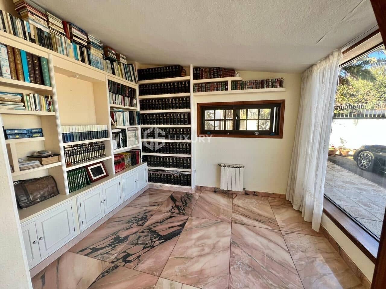 6 sypialnia Willa na sprzedaż w Santa Cruz de Tenerife z basenem garażem - 850 000 € (Ref: 9362545)