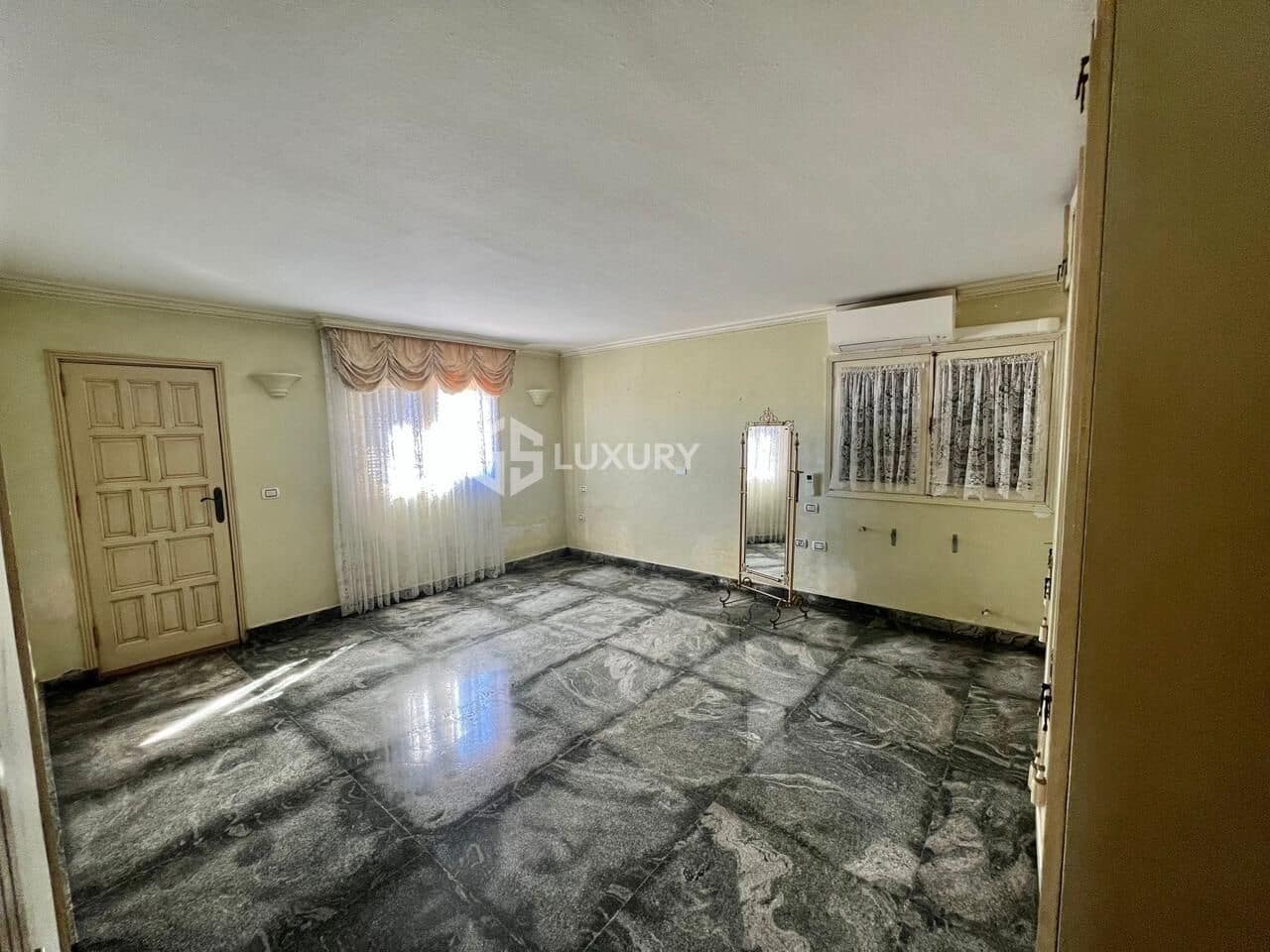 6 sypialnia Willa na sprzedaż w Santa Cruz de Tenerife z basenem garażem - 850 000 € (Ref: 9362545)