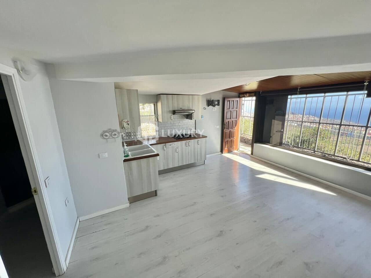 6 sypialnia Willa na sprzedaż w Santa Cruz de Tenerife z basenem garażem - 850 000 € (Ref: 9362545)