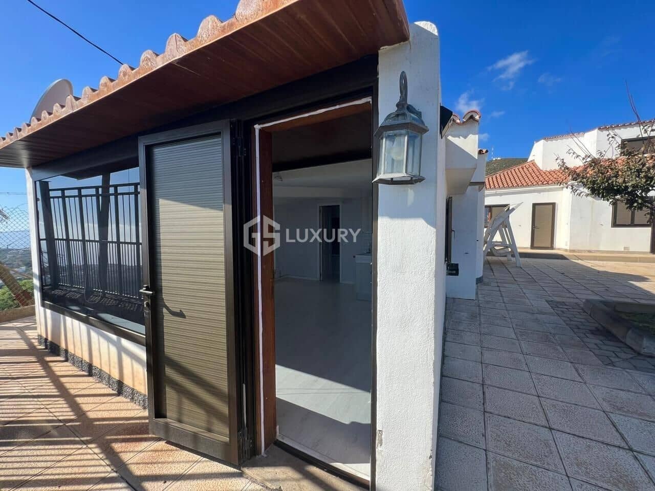 6 sypialnia Willa na sprzedaż w Santa Cruz de Tenerife z basenem garażem - 850 000 € (Ref: 9362545)