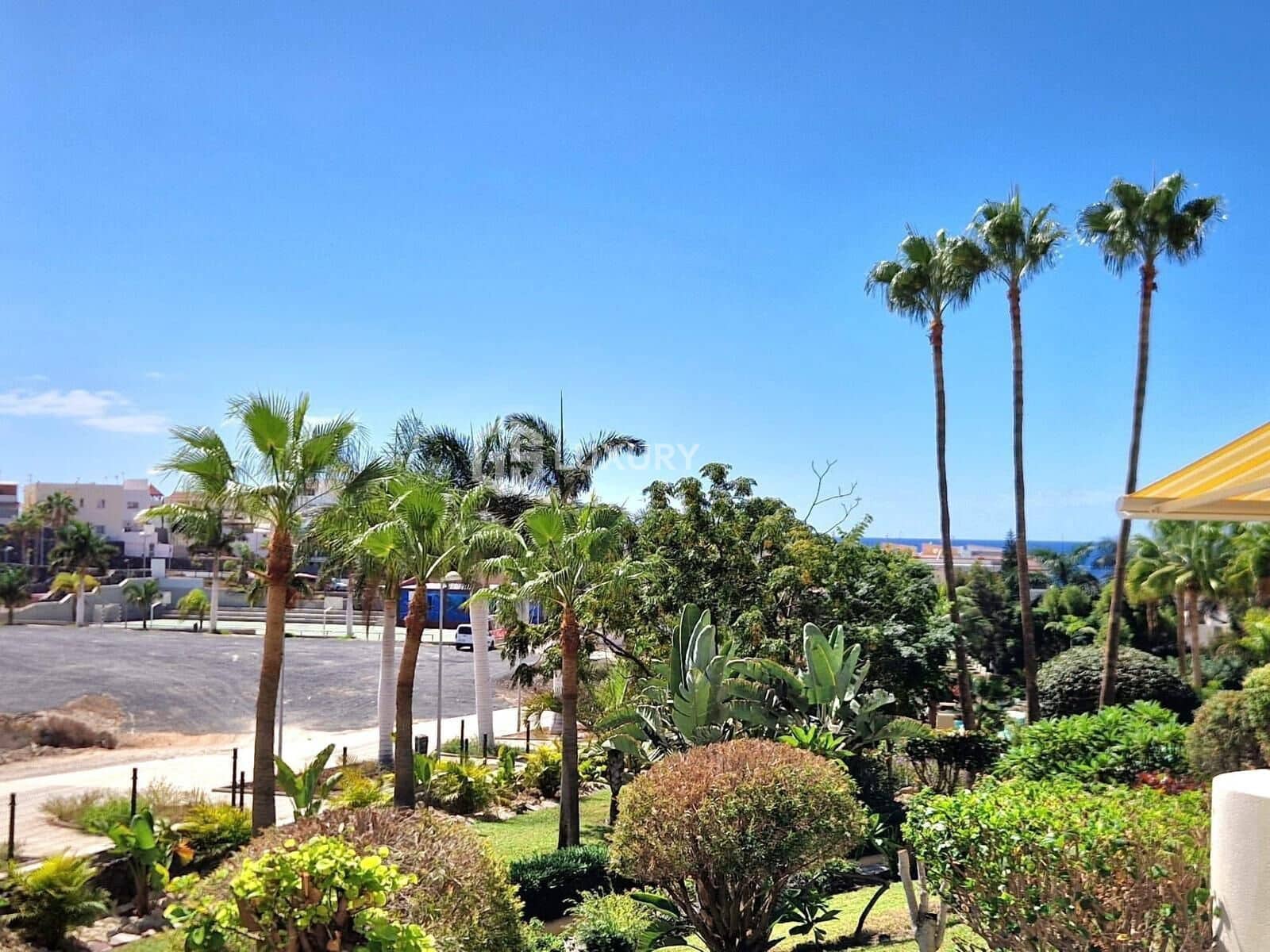 3 makuuhuone Asunto myytävänä paikassa La Caleta Adeje mukana uima-altaan 
autotalli - 805 000 € (Ref: 9362546)