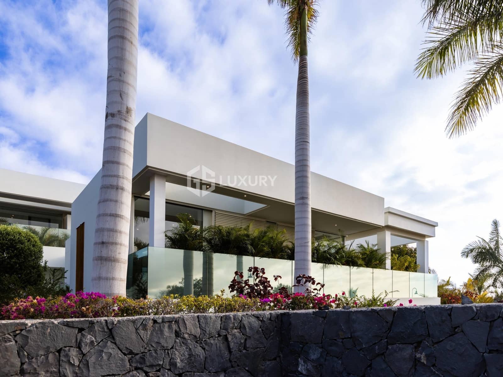 6 soveværelse Villa til salg i Guia de Isora med swimmingpool garage - € 8.500.000 (Ref: 9379288)