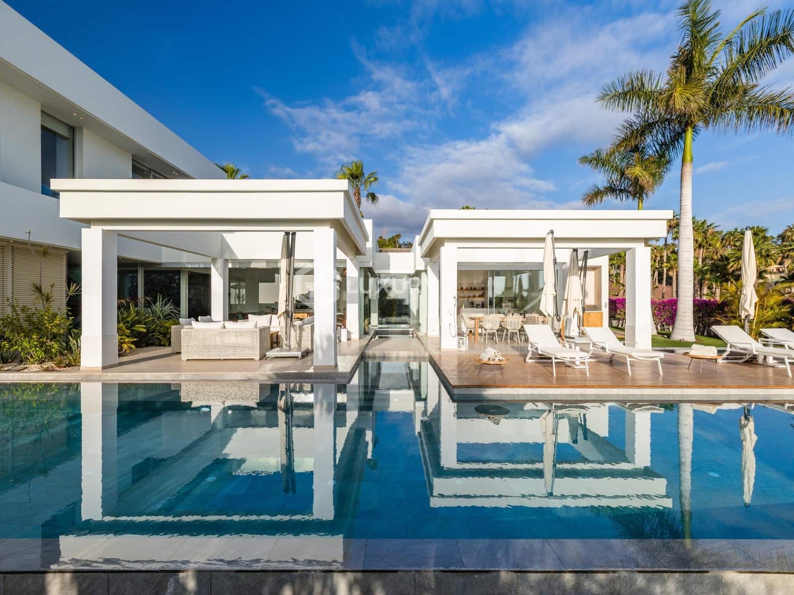 6 soveværelse Villa til salg i Guia de Isora med swimmingpool garage - € 8.500.000 (Ref: 9379288)