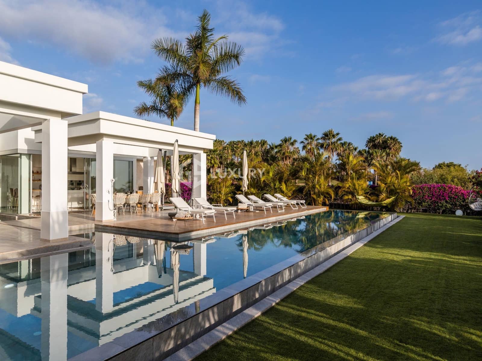 6 soveværelse Villa til salg i Guia de Isora med swimmingpool garage - € 8.500.000 (Ref: 9379288)