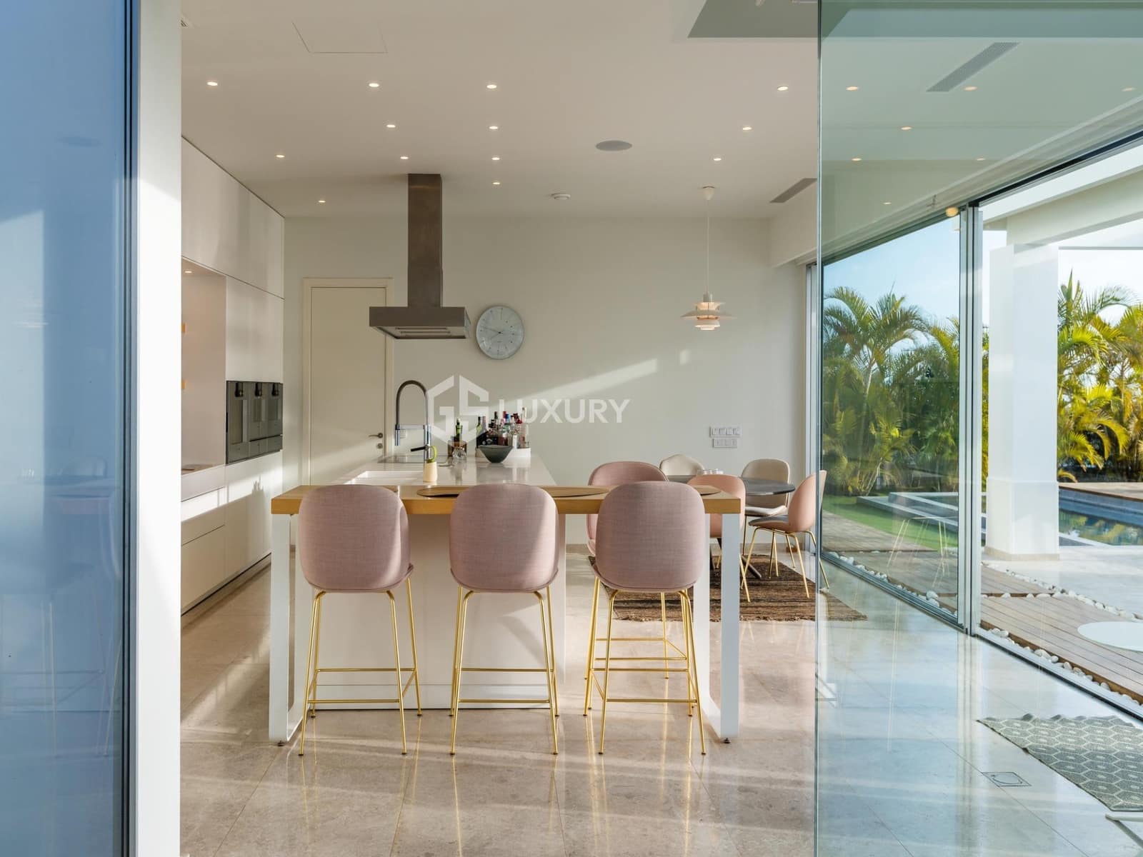 6 soveværelse Villa til salg i Guia de Isora med swimmingpool garage - € 8.500.000 (Ref: 9379288)