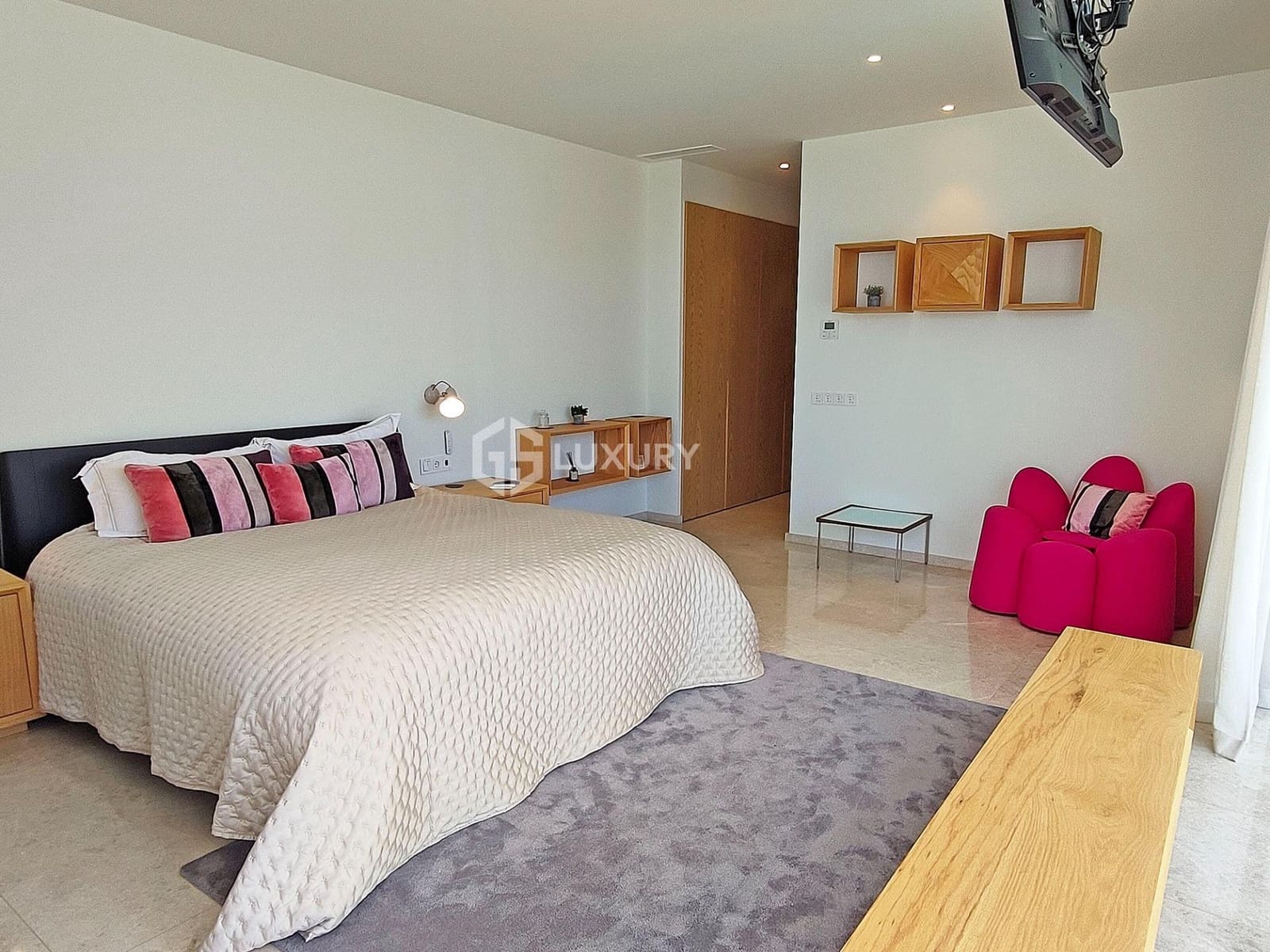 6 soveværelse Villa til salg i Guia de Isora med swimmingpool garage - € 8.500.000 (Ref: 9379288)