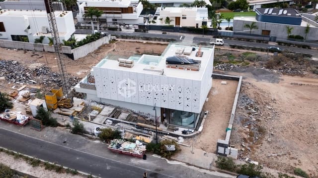 4 soveværelse Villa til salg i Guía de Isora med swimmingpool garage - € 6.900.000 (Ref: 9379289)