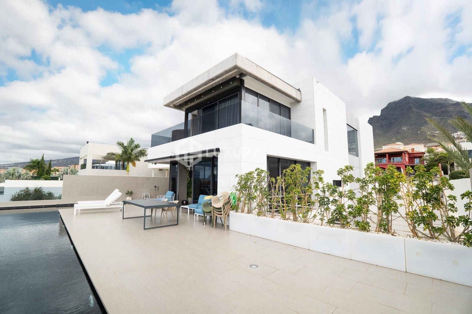 5 soveværelse Villa til salg i El Madronal med swimmingpool garage - € 2.950.000 (Ref: 9391994)