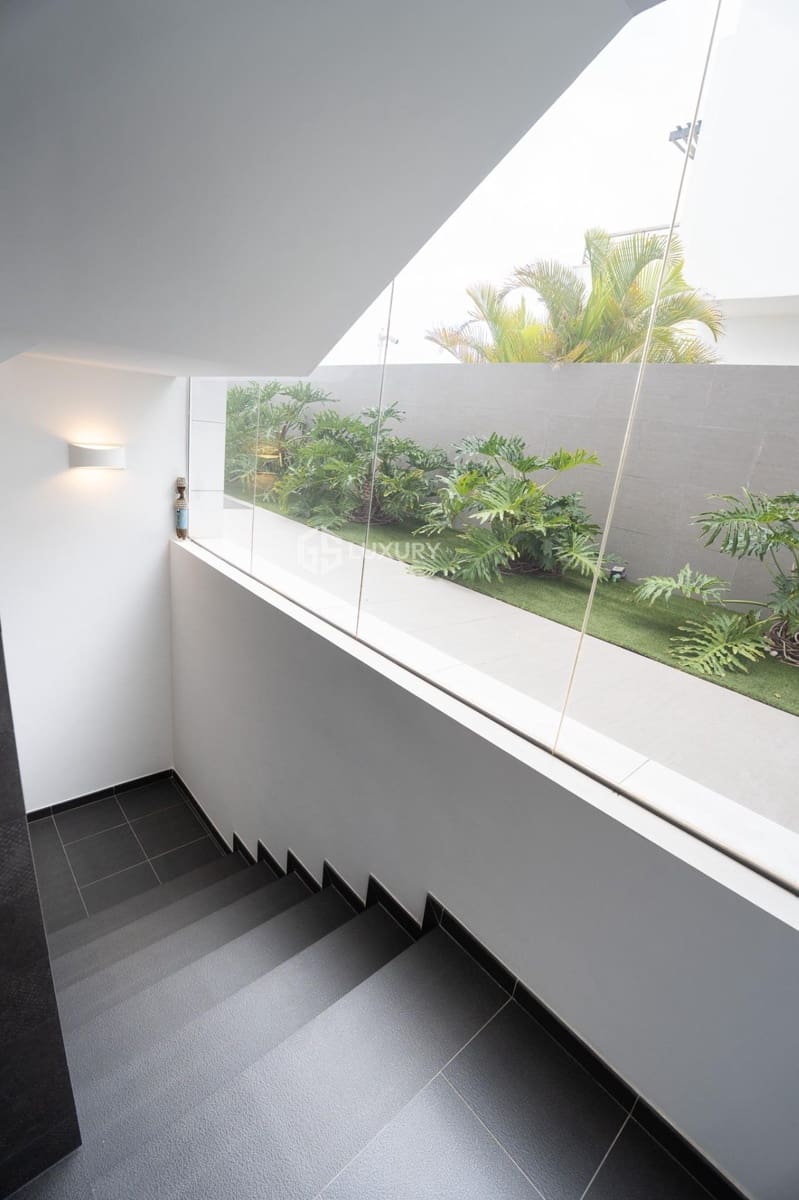 5 soveværelse Villa til salg i El Madronal med swimmingpool garage - € 2.950.000 (Ref: 9391994)