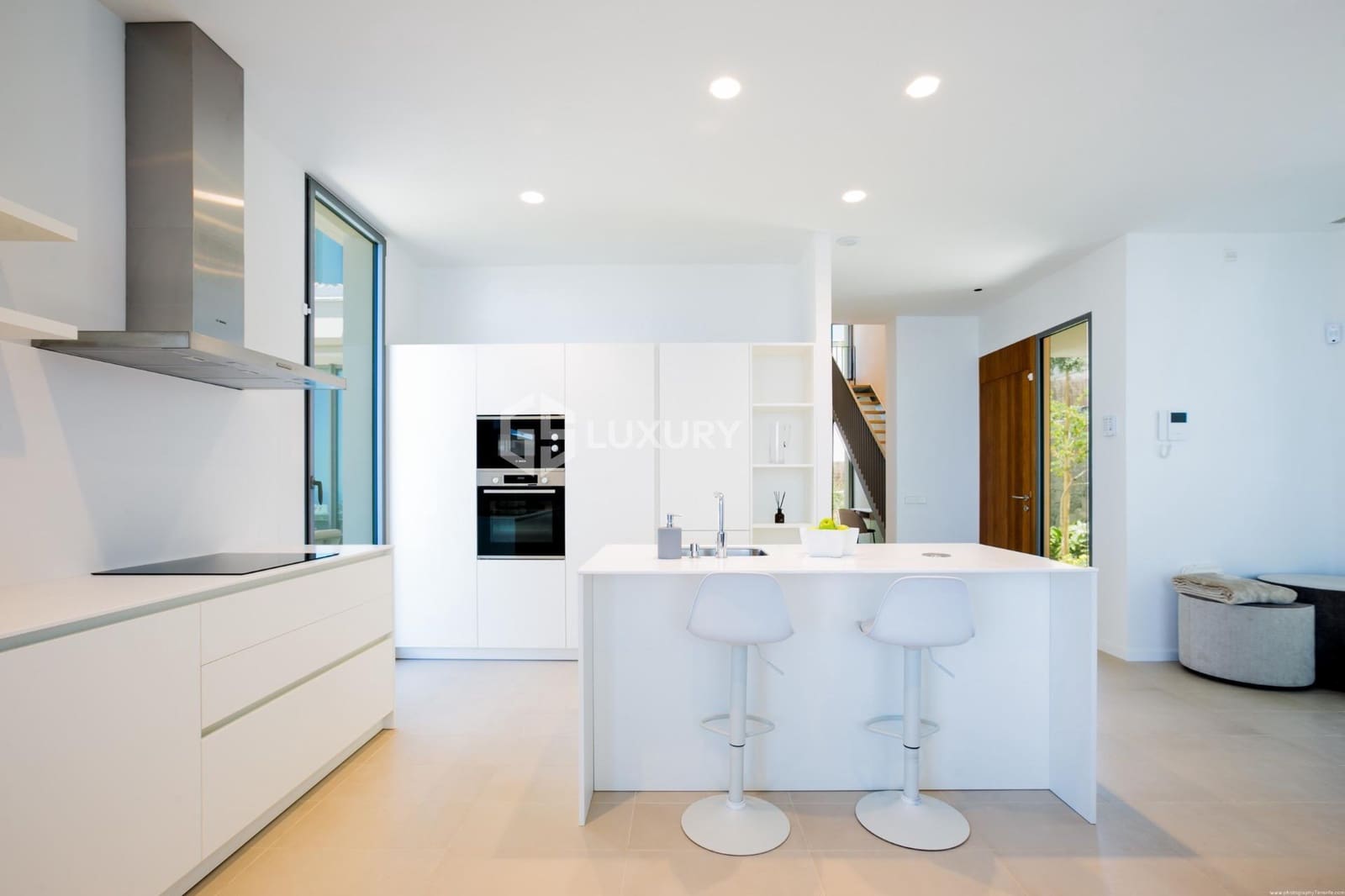 3 soverom Villa til salgs i Guia de Isora med svømmebasseng garasje - € 1 830 000 (Ref: 9391997)