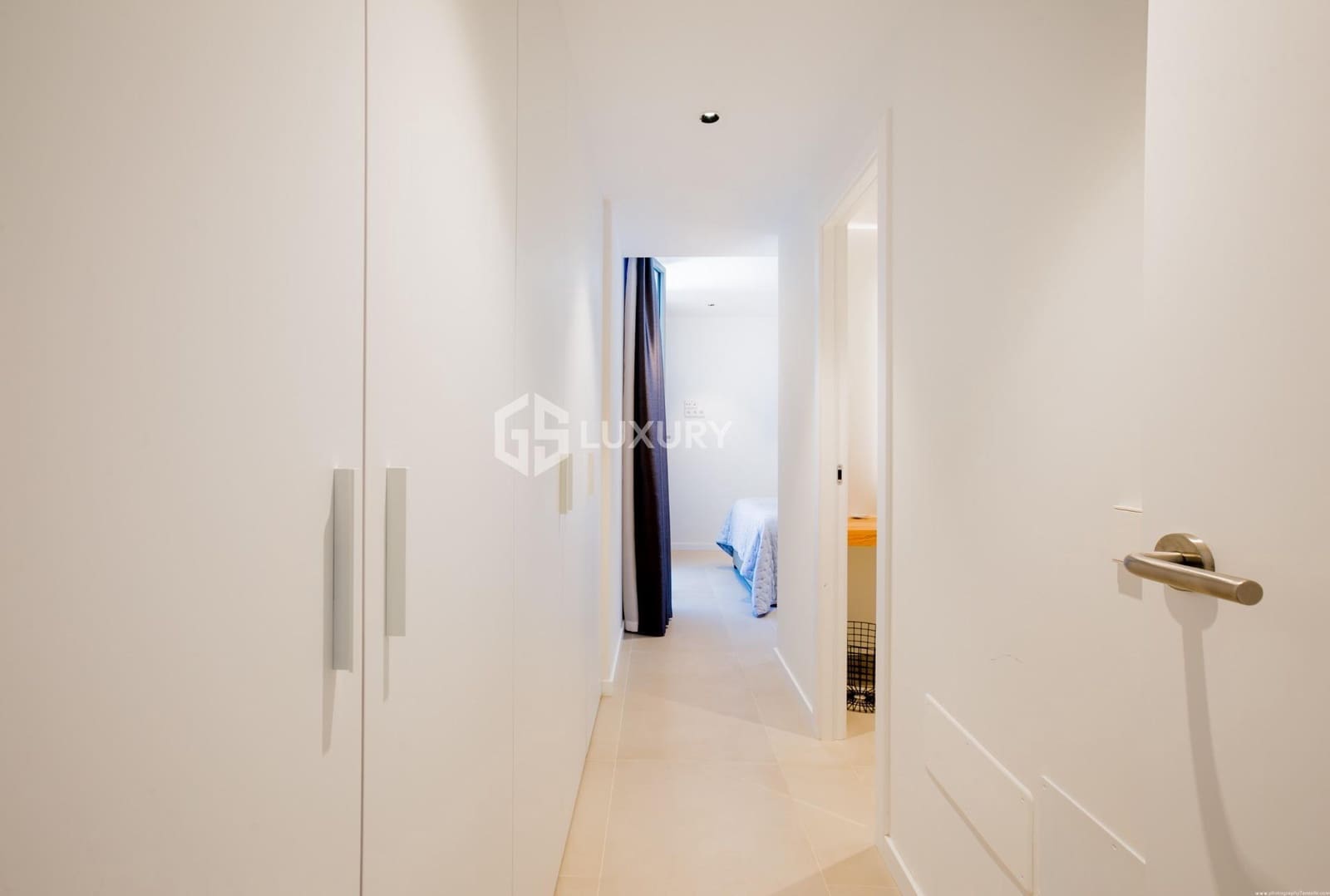 3 soverom Villa til salgs i Guia de Isora med svømmebasseng garasje - € 1 830 000 (Ref: 9391997)