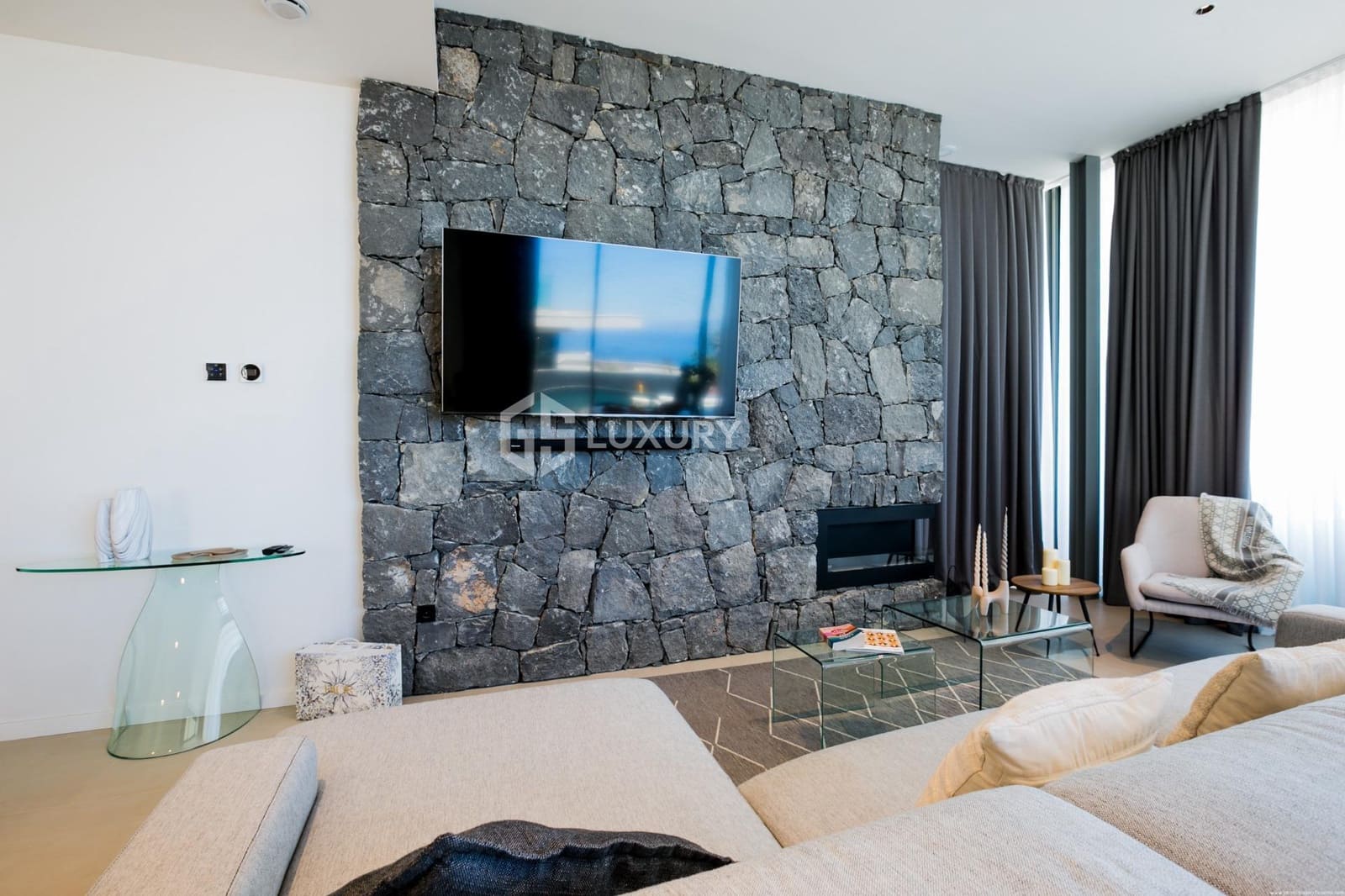 3 soverom Villa til salgs i Guia de Isora med svømmebasseng garasje - € 1 830 000 (Ref: 9391997)